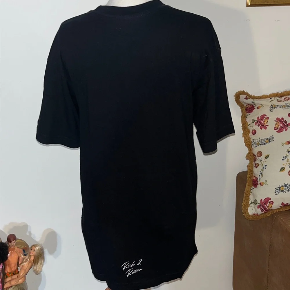 Rich & Rotten - Picture 5 of 8